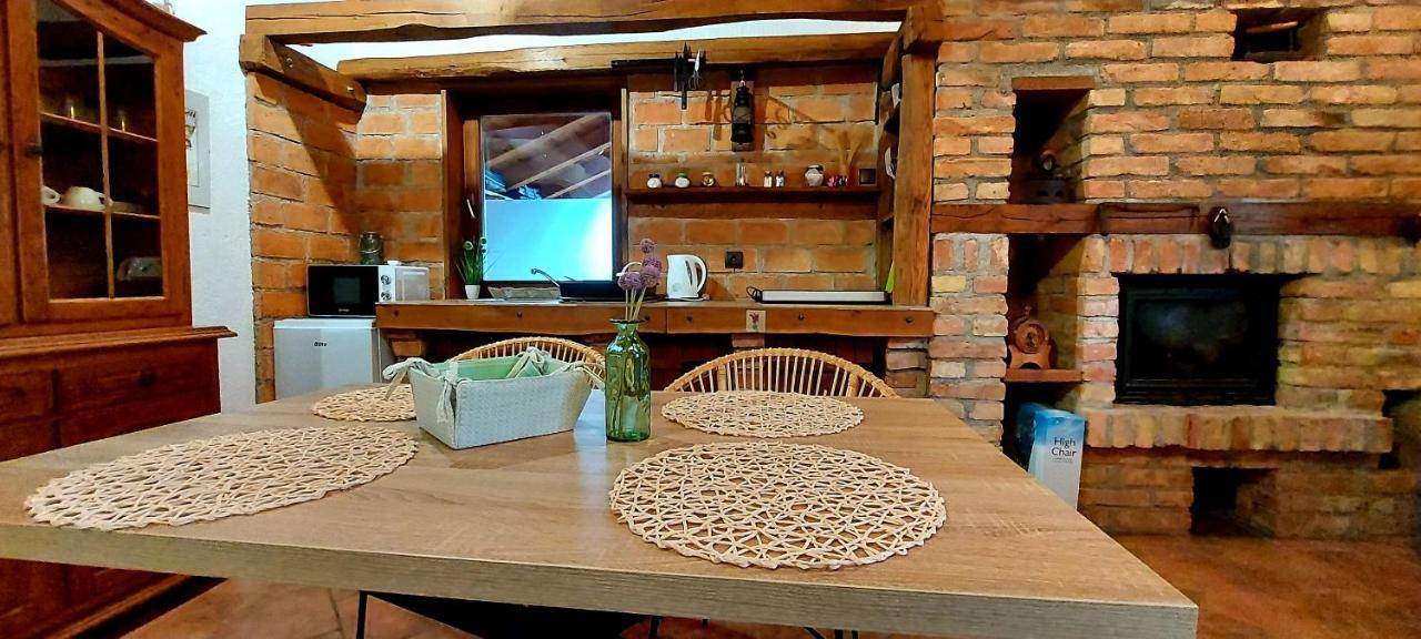 Studio Apartman Buteo Jastrebarsko Ngoại thất bức ảnh